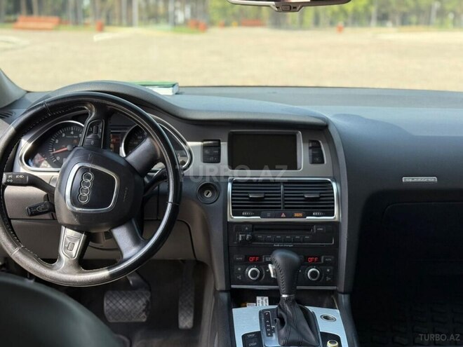 Audi Q7-2