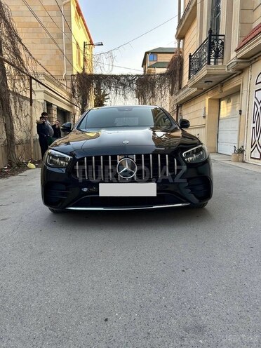 Mercedes E 300 e 4MATIC-1
