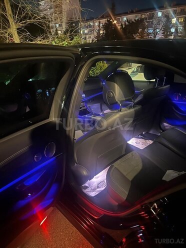 Mercedes E 300 e 4MATIC-10