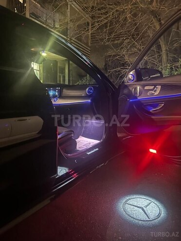 Mercedes E 300 e 4MATIC-15
