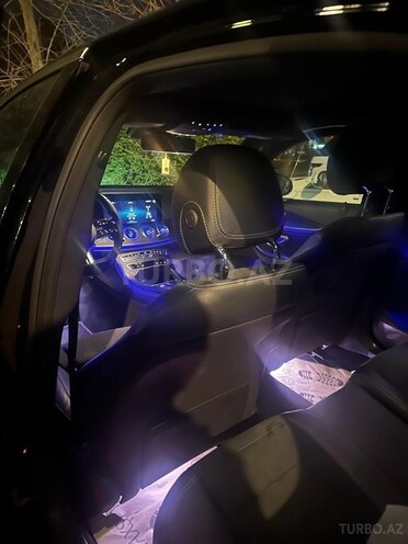 Mercedes E 300 e 4MATIC-14