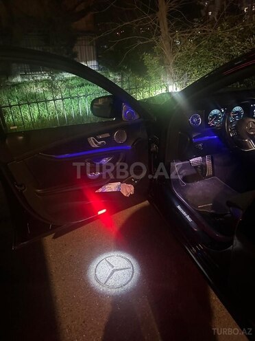 Mercedes E 300 e 4MATIC-13