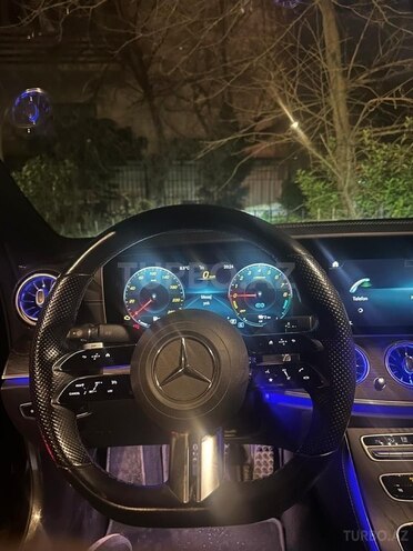 Mercedes E 300 e 4MATIC-9