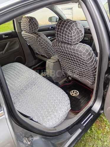 Volkswagen Passat-6