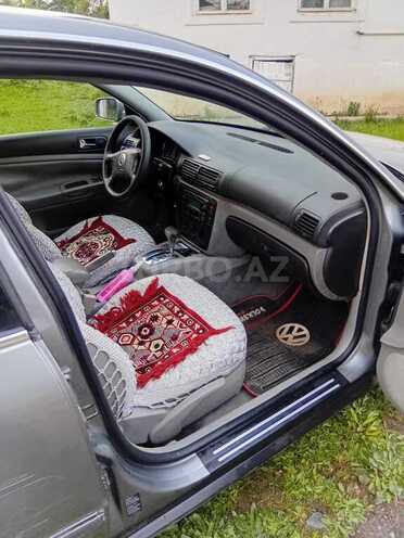 Volkswagen Passat-8