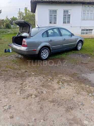 Volkswagen Passat-11
