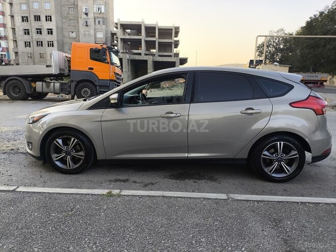 Ford Focus-2