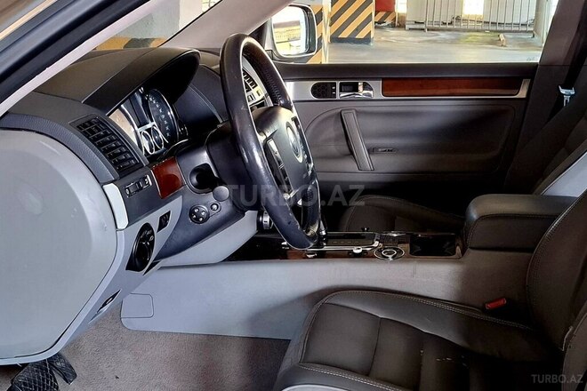 Volkswagen Touareg-9