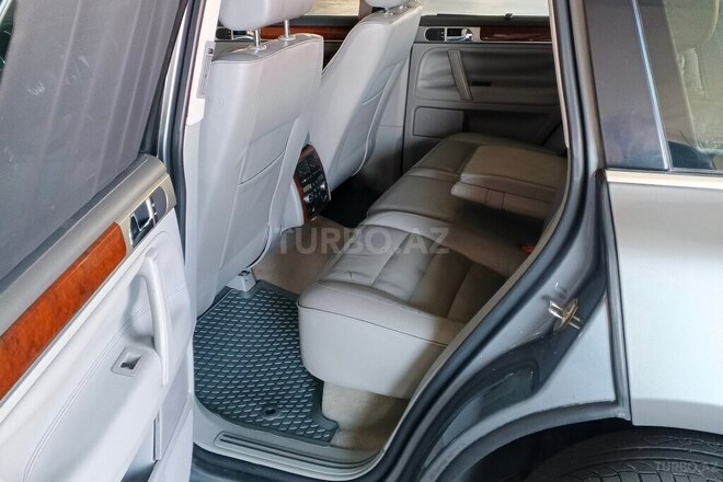 Volkswagen Touareg-16