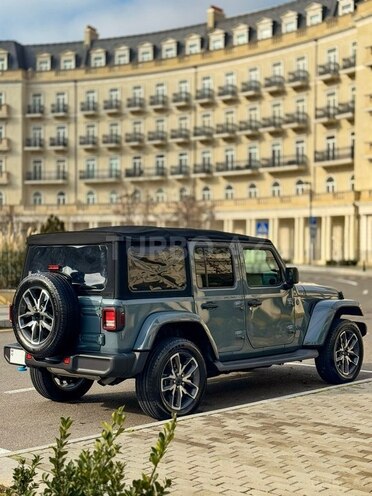Jeep Wrangler-3