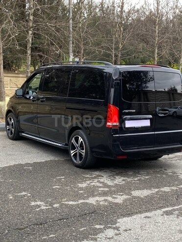 Mercedes Metris-13