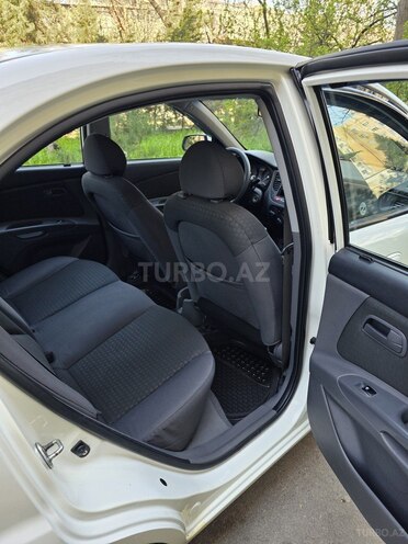 Kia Rio-9