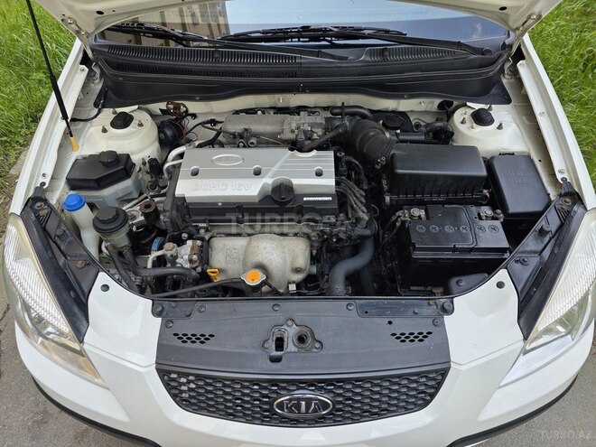 Kia Rio-11