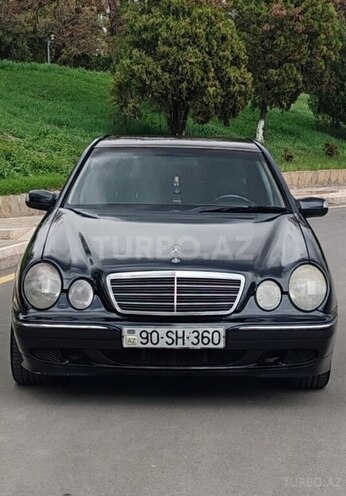 Mercedes E 200-1