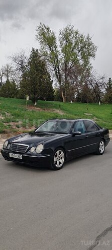 Mercedes E 200-4