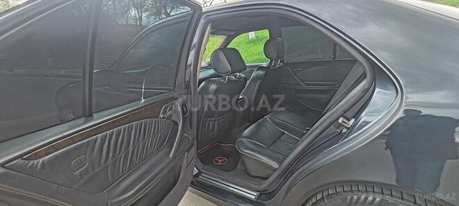 Mercedes E 200-9
