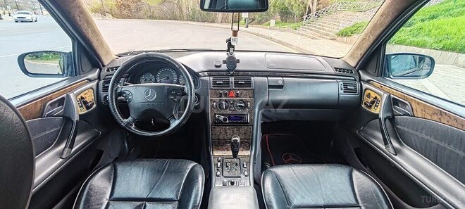 Mercedes E 200-14