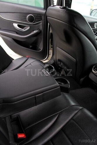 Mercedes C 300-16