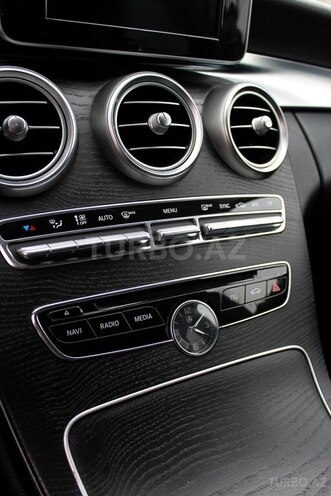 Mercedes C 300-13