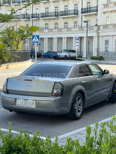 Chrysler 300C-13