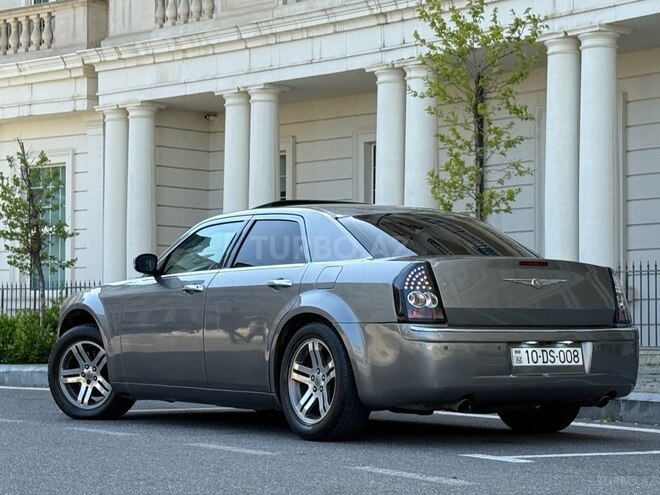 Chrysler 300C-15