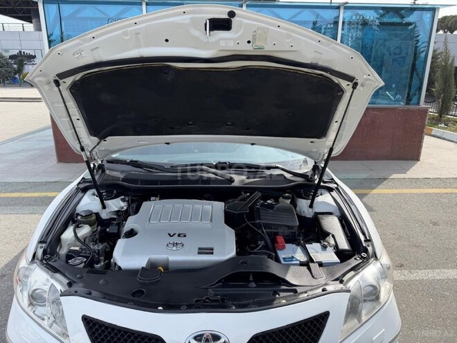 Toyota Camry-14