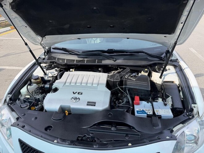 Toyota Camry-13