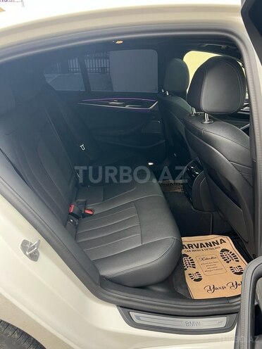 BMW 530e-9