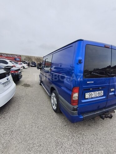 Ford Tourneo-2