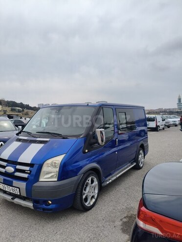 Ford Tourneo-7