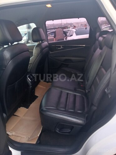 Kia Sorento-8