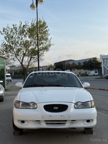 Hyundai Sonata-4