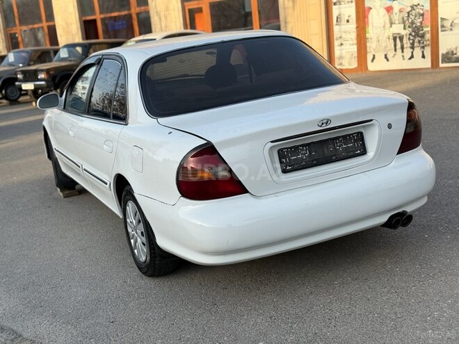 Hyundai Sonata-6
