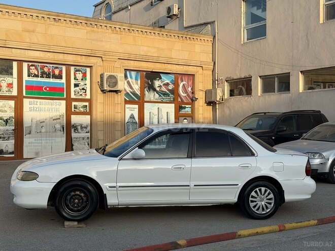 Hyundai Sonata-9