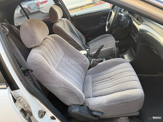 Hyundai Sonata-11