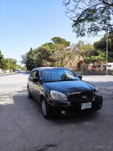 Kia Rio-1