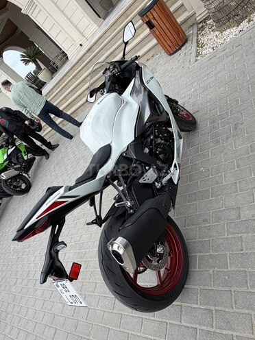 Kawasaki ZX-6R-2