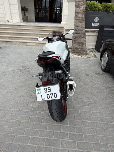 Kawasaki ZX-6R-3