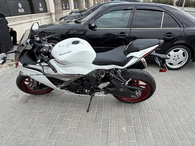 Kawasaki ZX-6R-4