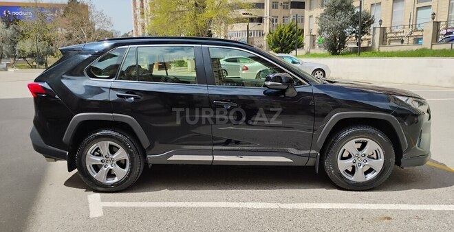 Toyota RAV4-6