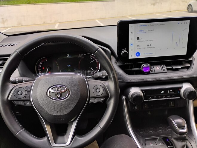Toyota RAV4-8