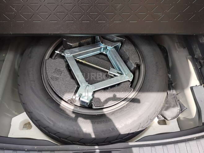 Toyota RAV4-16
