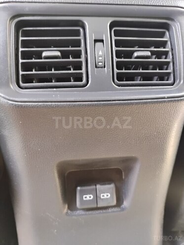 Toyota RAV4-14
