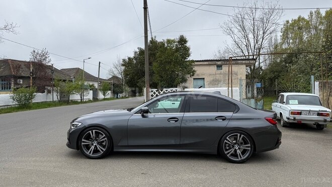 BMW 330-10