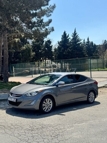Hyundai Elantra-5