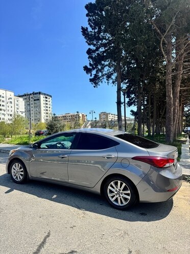 Hyundai Elantra-7