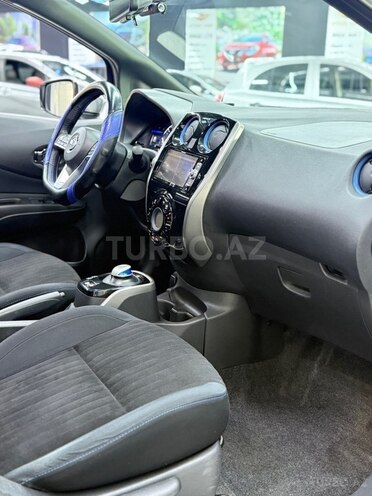 Nissan Note-8