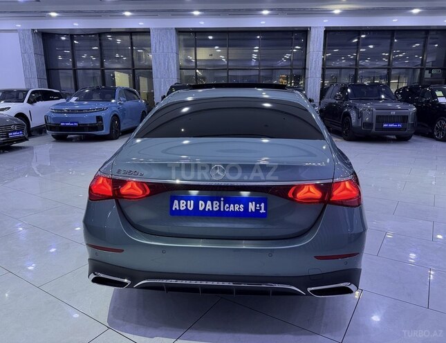 Mercedes E 300 e 4MATIC-7