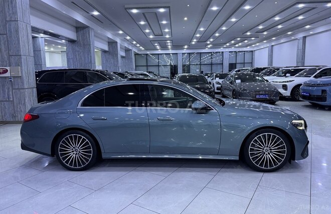 Mercedes E 300 e 4MATIC-4