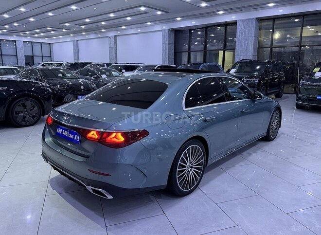 Mercedes E 300 e 4MATIC-5